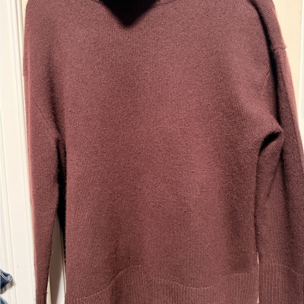 Nordstrom woman’s 100% Cashmere  burgundy Crewneck Sweater